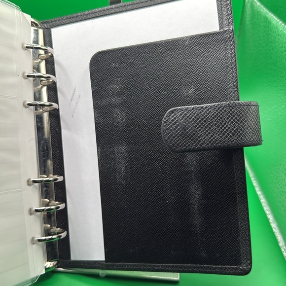 Louis Vuitton MM Agenda - Picture 12 of 16